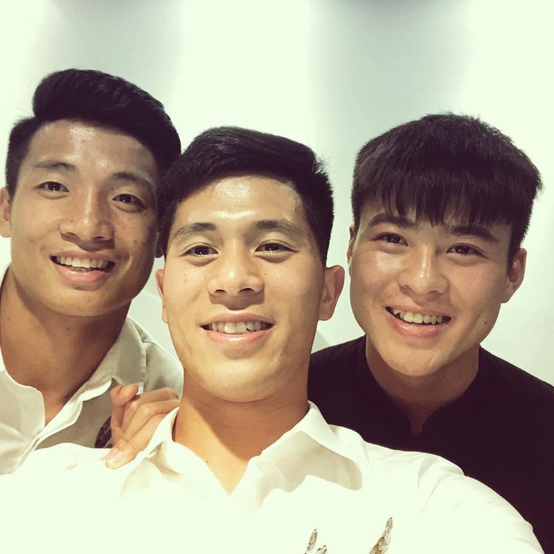 Bo 3 trung ve U23 Viet Nam gay me dan mang bang anh selfie cuc chat-Hinh-4