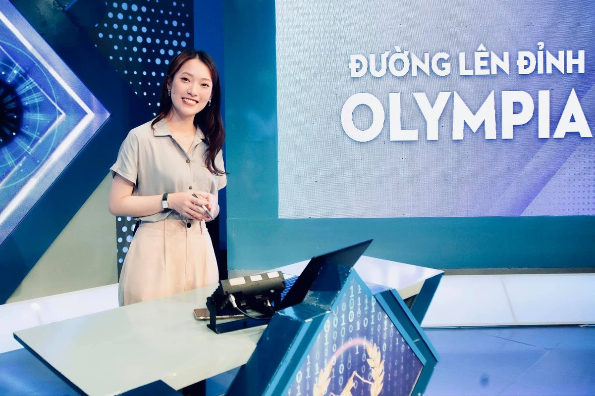 Profile cuc xin cua nu MC Chung ket Duong len dinh Olympia 2022-Hinh-6