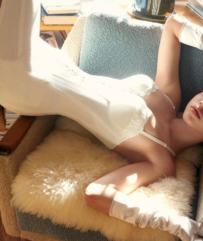 Cô điều dưỡng hot nhất Đài Loan gây sốt với vóc dáng sau sinh - Hình 3 Co dieu duong hot nhat Dai Loan gay sot voi voc dang sau sinh-Hinh-3