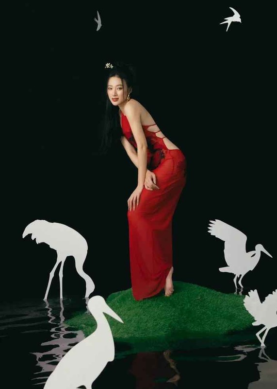 Angela Phương Trinh khoe ảnh mới, netizen hỏi cơ bắp đâu? - Hình 3 Angela Phuong Trinh khoe anh moi, netizen hoi co bap dau?-Hinh-3