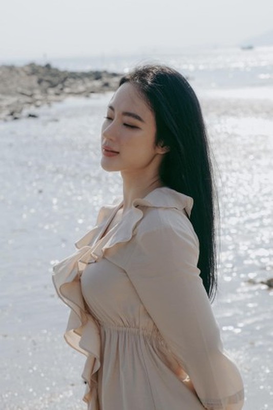 Angela Phương Trinh khoe ảnh mới, netizen hỏi cơ bắp đâu? - Hình 9 Angela Phuong Trinh khoe anh moi, netizen hoi co bap dau?-Hinh-9