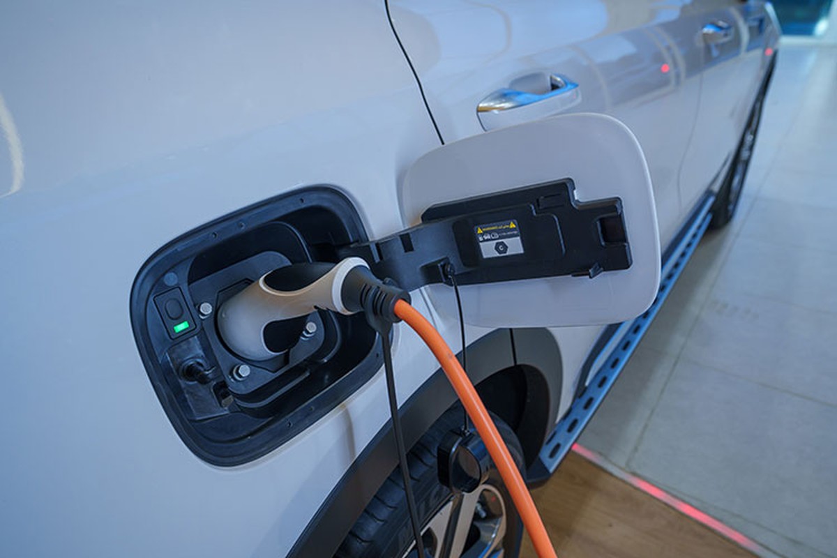 Cận cảnh KIA Sorento Hybrid và Plug-in Hybrid từ 1,39 tỷ tại Việt Nam - Hình 8 Can canh KIA Sorento Hybrid va Plug-in Hybrid tu 1,39 ty tai Viet Nam-Hinh-8