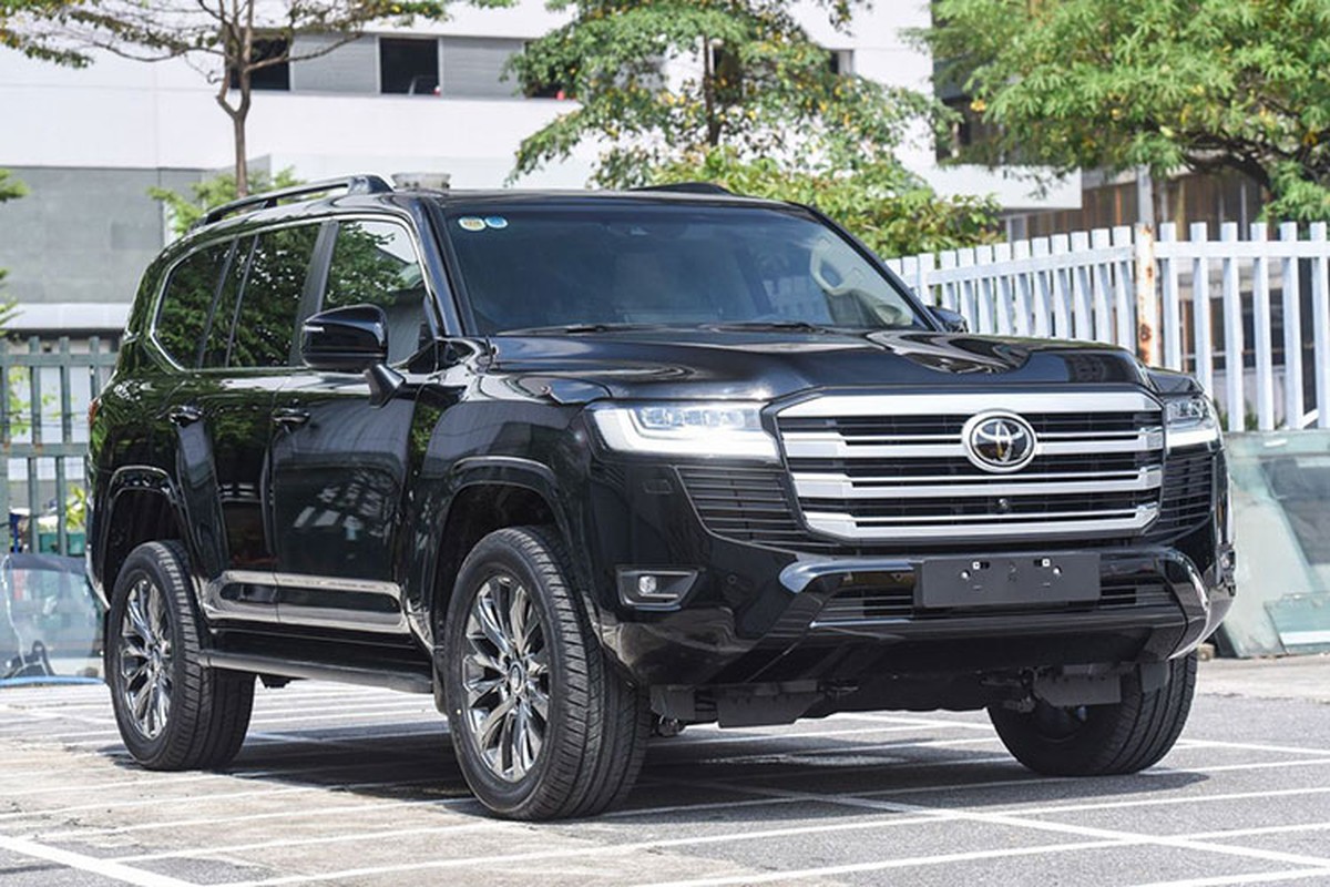 Toyota Land Cruiser 2023 in Vietnam, full price, 4,196 ty dong-Hinh-11