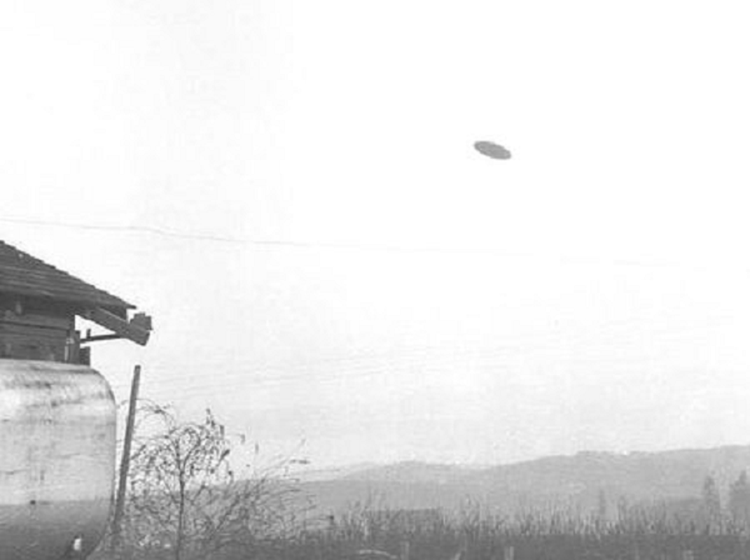 UFO tung duoc Hai quan My phat hien bat ngo tro lai Anh-Hinh-11