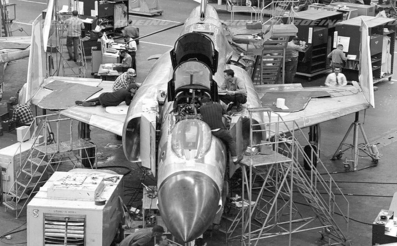 F-4E Phantom II, cu sua sai cua My sau khi rung toi ta tren bau troi Viet Nam-Hinh-11