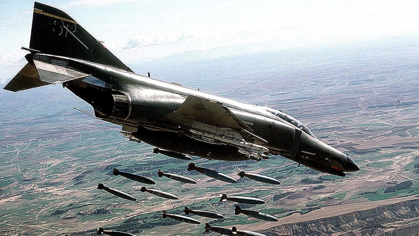 F-4E Phantom II, cu sua sai cua My sau khi rung toi ta tren bau troi Viet Nam