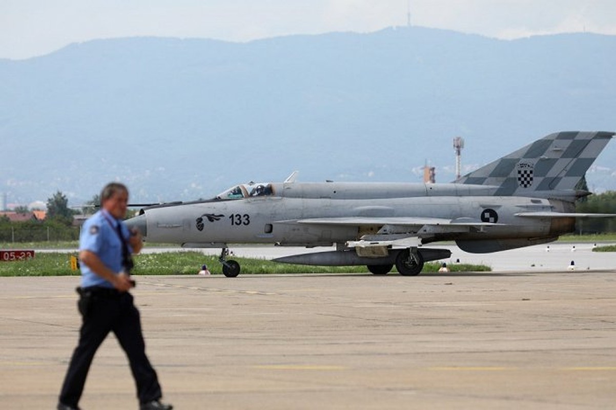 MiG-21 Croatia ho tong chuyen co cho A quan World Cup 2018