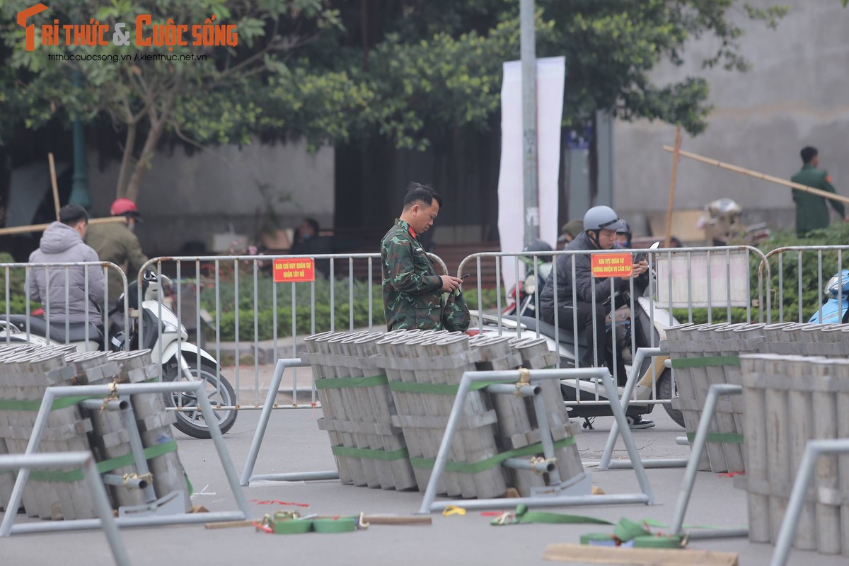 Checking out the flower street in Ha Noi before the flower opening-Hinh-6