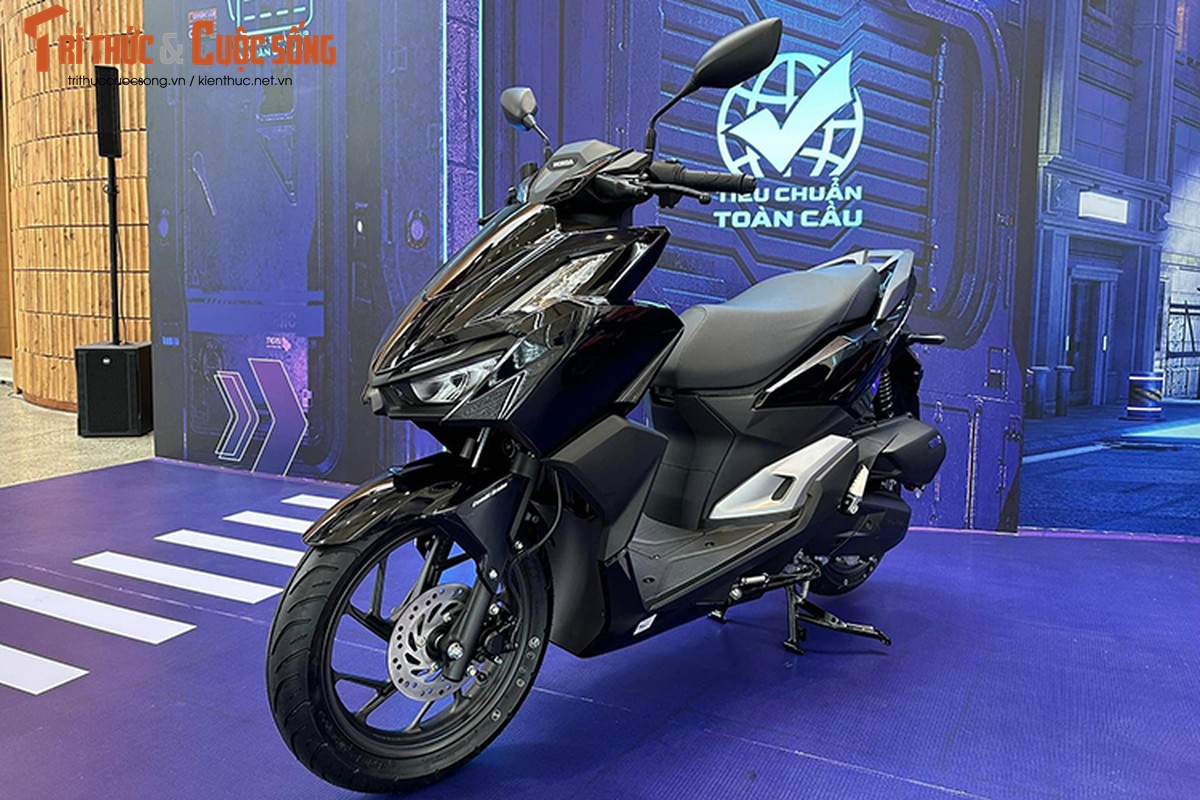 Cận cảnh Honda Vario 160 lắp ráp Việt Nam, cao nhất hơn 56 triệu đồng - Hình 2 Can canh Honda Vario 160 lap rap Viet Nam, cao nhat hon 56 trieu dong-Hinh-2