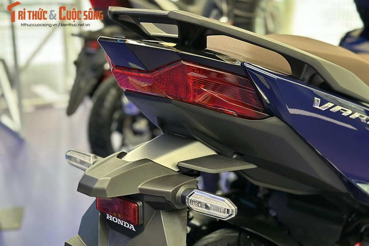 Cận cảnh Honda Vario 160 lắp ráp Việt Nam, cao nhất hơn 56 triệu đồng - Hình 6 Can canh Honda Vario 160 lap rap Viet Nam, cao nhat hon 56 trieu dong-Hinh-6