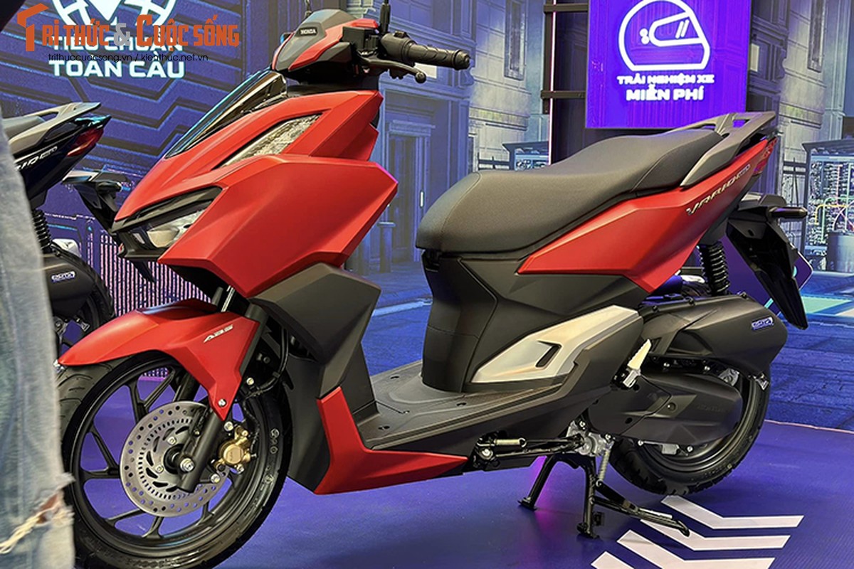 Cận cảnh Honda Vario 160 lắp ráp Việt Nam, cao nhất hơn 56 triệu đồng - Hình 8 Can canh Honda Vario 160 lap rap Viet Nam, cao nhat hon 56 trieu dong-Hinh-8