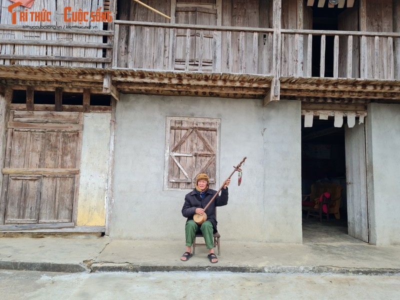Listen to Lam Van Lu: The gioi the gioi show on 