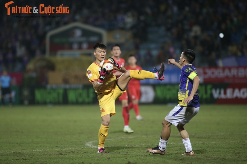 Van Quyet won the cup, Ha Noi FC won the V-League 2023-Hinh-2